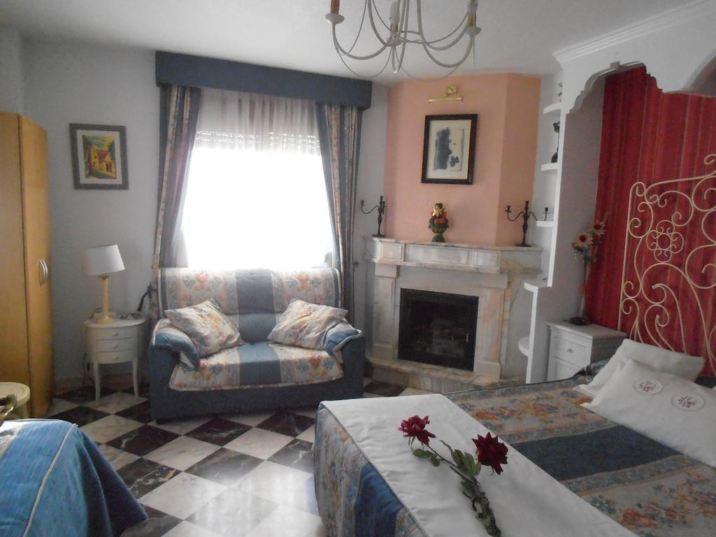 מלון Pinos Puente Alojamiento Rural Torre Hueca חדר תמונה